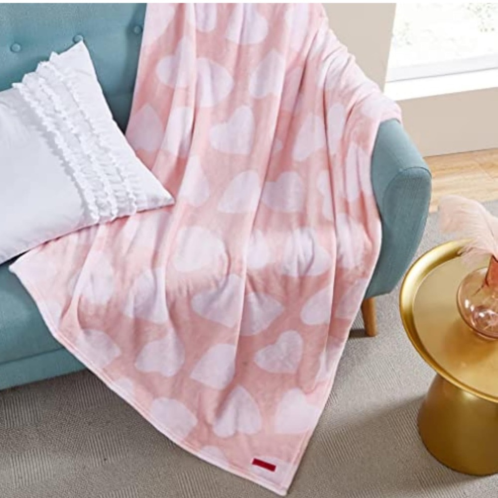 Betsey Johnson Pink Dotted Heart Valentine Throw- 50” x 70”